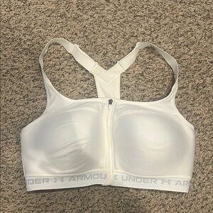 Under Armour Women's White Zip Sports Bra Size 38DD only tried on